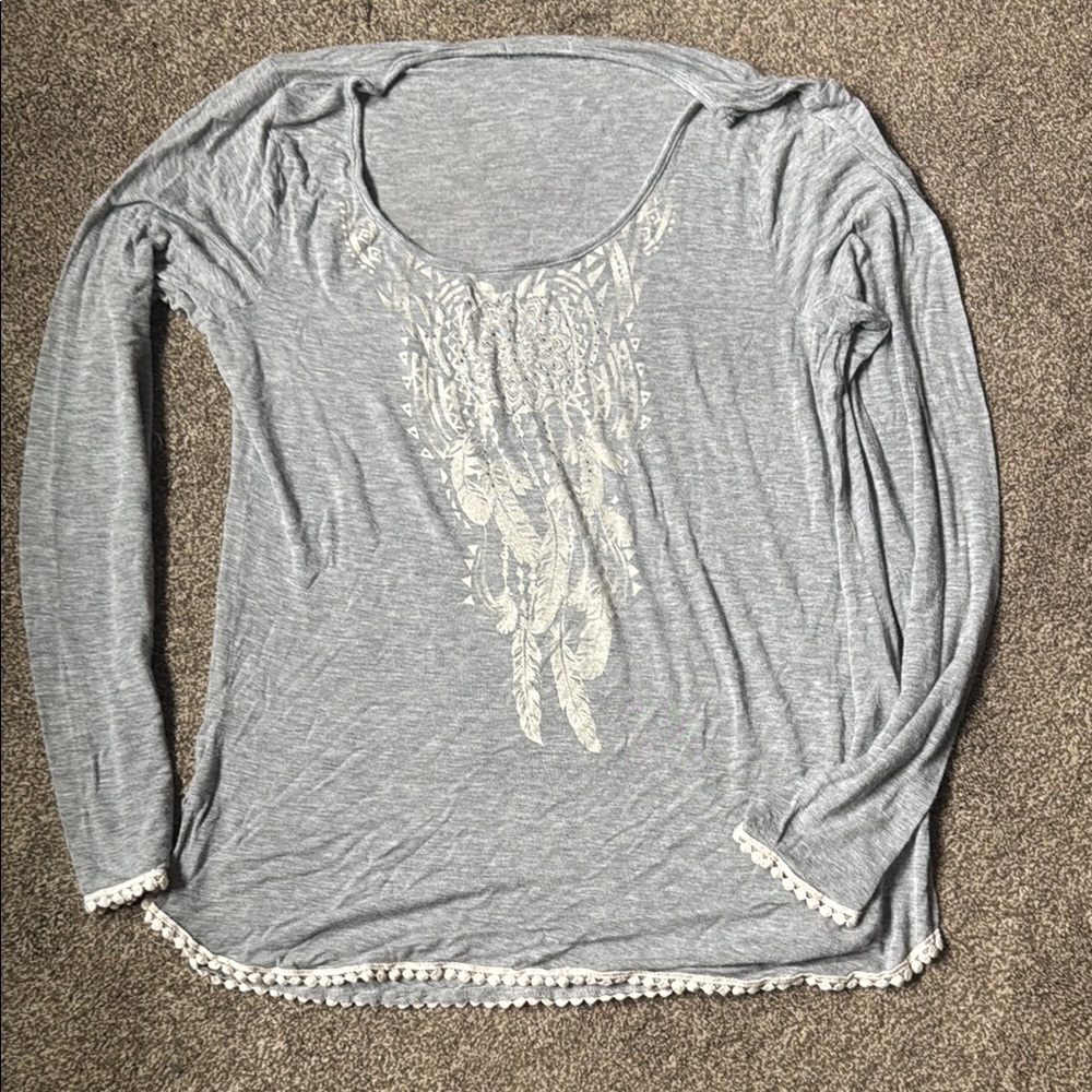 Maurices Light Gray Long Sleeve Top with Lace Trim
